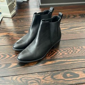 ankle boots